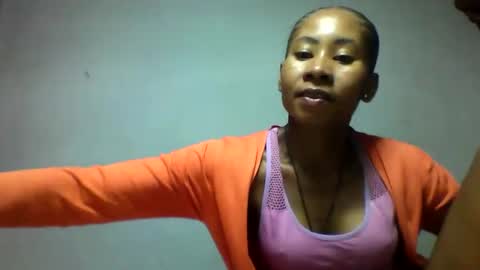 faiqua95 online show from April 19, 8:02 am