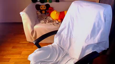 Elli  online show from January 16, 1:37 pm