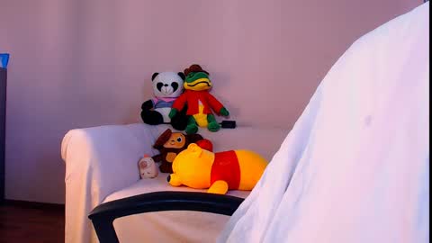 Snapshot of fairy_elli_hot chatting on May 22, 5:14 am Elli online show from May 22, 5:14 am
