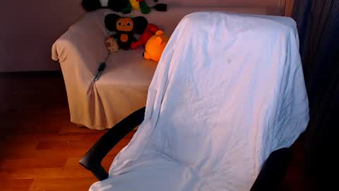Snapshot of fairy_elli_hot chatting on July 10, 8:55 pm Elli online show from July 10, 8:55 pm
