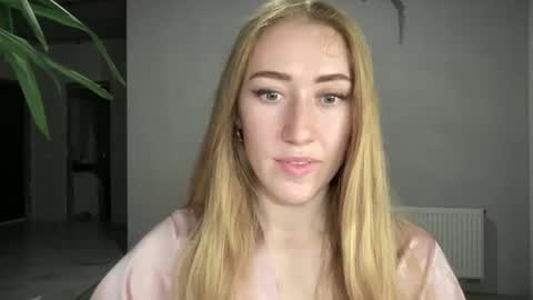 fairy_face online show from October 8, 9:23 pm