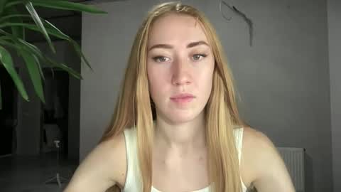 fairy_face online show from October 11, 6:39 pm