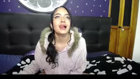 Snapshot of fairy_marie12 chatting on November 15, 5:49 am Marie online show from November 15, 5:49 am