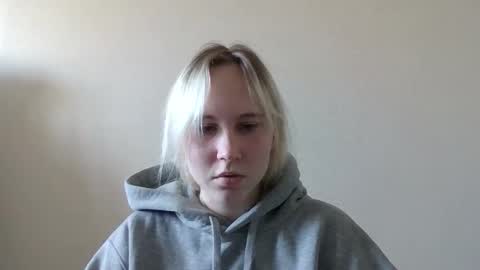 fairyfeller_ online show from October 23, 9:08 am
