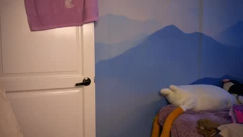 Ilona online show from February 6, 10:40 am