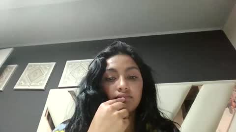Snapshot of fairylatin chatting on April 21, 1:42 am fairylatin online show from April 21, 1:42 am