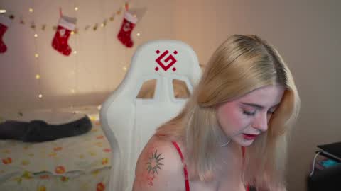 Vi  online show from December 18, 4:28 pm