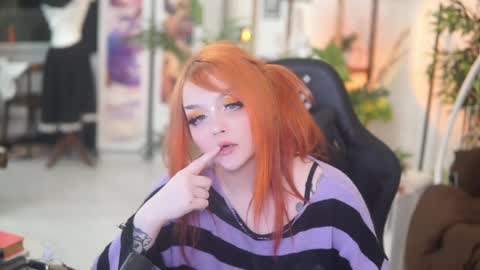 Snapshot of faith_chan chatting on February 7, 3:45 am faith_chan online show from February 7, 3:45 am