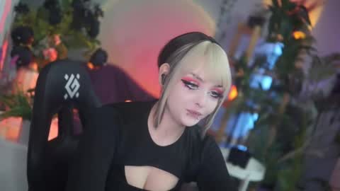 Snapshot of faith_chan chatting on October 19, 2:12 am faith_chan online show from October 19, 2:12 am