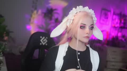 Snapshot of faith_chan chatting on June 16, 2:25 am faith_chan online show from June 16, 2:25 am
