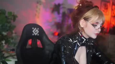 Snapshot of faith_chan chatting on July 3, 3:02 am faith_chan online show from July 3, 3:02 am