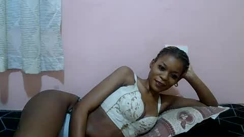 faizah_ online show from June 22, 3:53 pm