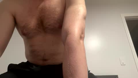 Snapshot of faizerback chatting on October 15, 2:22 am so horny make me cum online show from October 15, 2:22 am