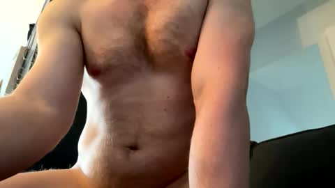 Snapshot of faizerback chatting on October 18, 9:15 pm so horny make me cum online show from October 18, 9:15 pm