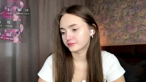Snapshot of falineellson chatting on June 6, 7:57 am Erika online show from June 6, 7:57 am