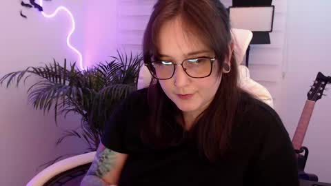Snapshot of fallenag__ chatting on May 27, 12:29 am OF fallenag 1 online show from May 27, 12:29 am