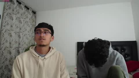 Snapshot of fallgays chatting on October 8, 11:35 pm FallGays online show from October 8, 11:35 pm