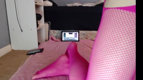 Snapshot of fallin_skye chatting on February 17, 4:15 pm Fallin Skye online show from February 17, 4:15 pm