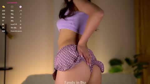 Snapshot of fallingflower chatting on October 25, 2:35 pm Kim online show from October 25, 2:35 pm