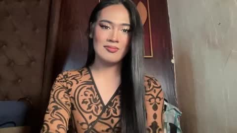 Snapshot of fallon_empress chatting on April 23, 2:35 am callmecindy online show from April 23, 2:35 am