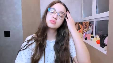 Snapshot of fancy_bunny chatting on February 7, 7:28 pm fancy bunny online show from February 7, 7:28 pm