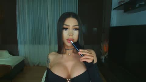 Jennifer online show from April 8, 7:25 pm