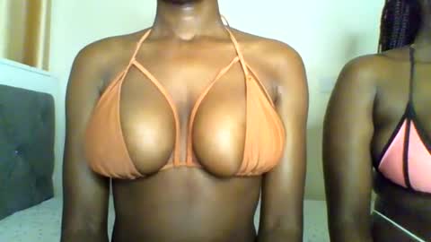Snapshot of fancyfingers_ chatting on June 9, 3:07 am fancyfingers1 online show from June 9, 3:07 am