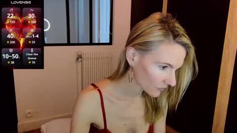 Snapshot of fanny_posy chatting on March 4, 1:06 pm Fanny online show from March 4, 1:06 pm