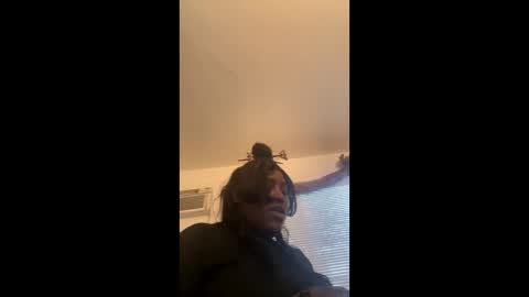 Snapshot of fansiibaby chatting on December 19, 12:45 am fansiibaby online show from December 19, 12:45 am