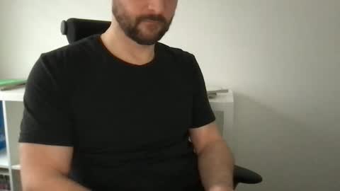 Snapshot of fantacyland chatting on December 2, 1:02 pm Alex online show from December 2, 1:02 pm