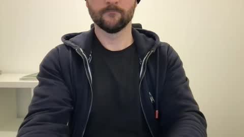 Snapshot of fantacyland chatting on February 6, 6:35 pm Alex online show from February 6, 6:35 pm