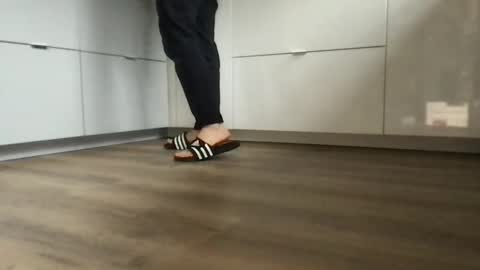 Snapshot of fantacyland chatting on October 15, 8:25 am Alex online show from October 15, 8:25 am