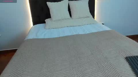 Snapshot of fantastic_asians2 chatting on May 13, 3:53 pm Ale online show from May 13, 3:53 pm