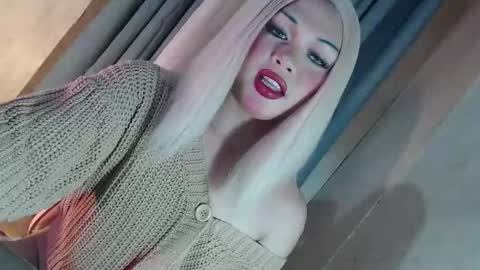 DANIELLA - DONT FORGET TO GIVE ME A THUMBSU UP online show from March 2, 9:38 am