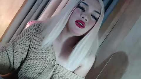 Snapshot of fantasticcock69_daniella chatting on June 3, 4:26 am DANIELLA - DONT FORGET TO GIVE ME A THUMBSU UP online show from June 3, 4:26 am