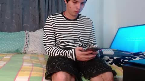 Snapshot of fantasyandsdreams chatting on May 18, 11:43 pm fantasyandsdreams online show from May 18, 11:43 pm