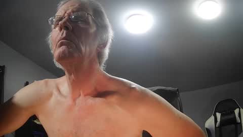 fantasyresort online show from March 3, 3:52 am