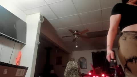 Scarlett online show from April 3, 8:34 am