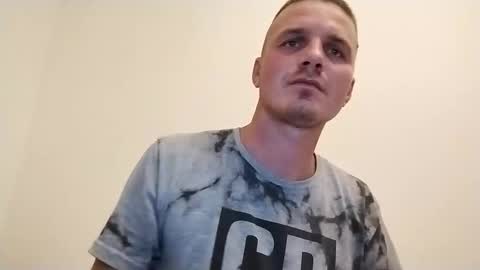 Snapshot of farafonoff chatting on December 1, 4:29 pm farafonoff online show from December 1, 4:29 pm