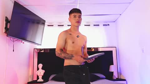 Snapshot of farid_jake_ chatting on March 5, 7:06 pm farid_jake_ online show from March 5, 7:06 pm