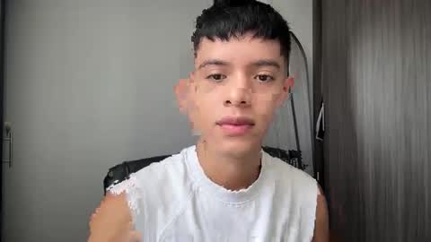 Snapshot of farid_jake_ chatting on April 23, 4:20 pm farid_jake_ online show from April 23, 4:20 pm