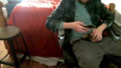 Snapshot of farmboy2398 chatting on May 31, 6:31 am farmboy2398 online show from May 31, 6:31 am