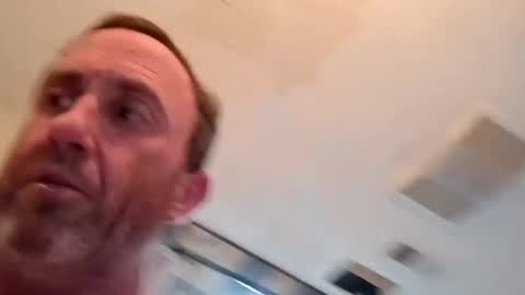 Snapshot of farmerluke457 chatting on October 30, 6:48 am farmerluke457 online show from October 30, 6:48 am