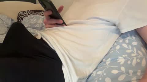 Snapshot of faster9906 chatting on April 13, 4:34 pm faster9906 online show from April 13, 4:34 pm