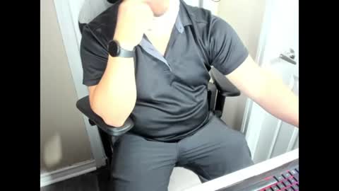 Snapshot of fatboi2slim938983 chatting on June 13, 8:18 pm fatboi2slim938983 online show from June 13, 8:18 pm