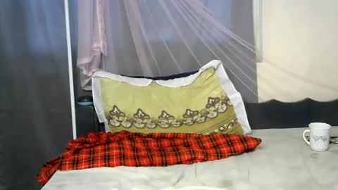 Snapshot of fate_favour chatting on June 25, 5:12 am fate favour online show from June 25, 5:12 am