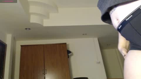 Snapshot of fate_fletcher chatting on May 5, 9:17 am fate_fletcher online show from May 5, 9:17 am