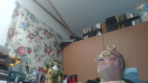 Fred. online show from May 15, 11:01 pm