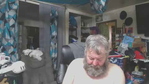 Snapshot of fatman01 chatting on October 30, 12:01 am Fatman01 online show from October 30, 12:01 am