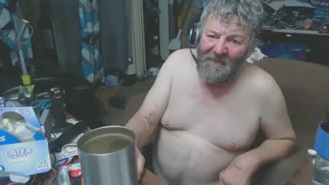 Snapshot of fatman01 chatting on April 15, 3:46 am Fatman01 online show from April 15, 3:46 am